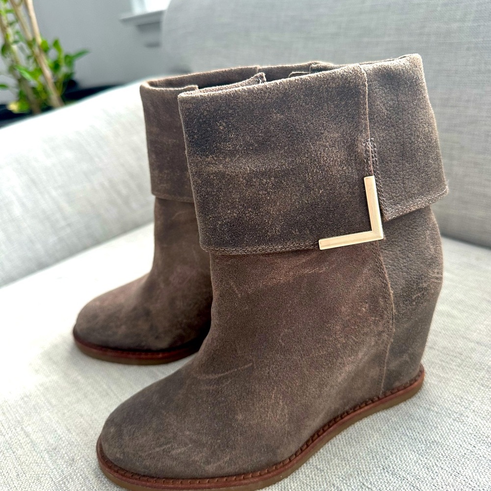 Johnston and Murphy platform booties